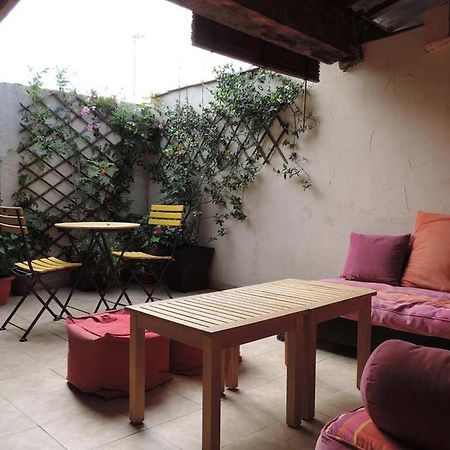 Appartement Duplex avec terrasse tropézienne à Pézenas Extérieur photo