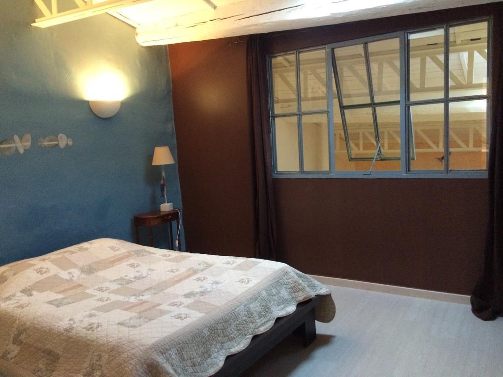 Appartement Duplex avec terrasse tropézienne à Pézenas Extérieur photo