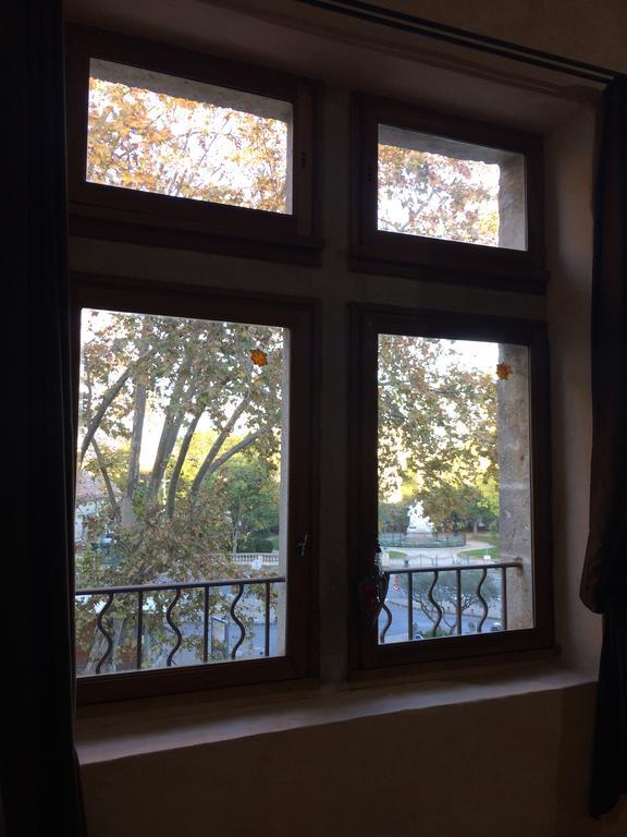Appartement Duplex avec terrasse tropézienne à Pézenas Extérieur photo